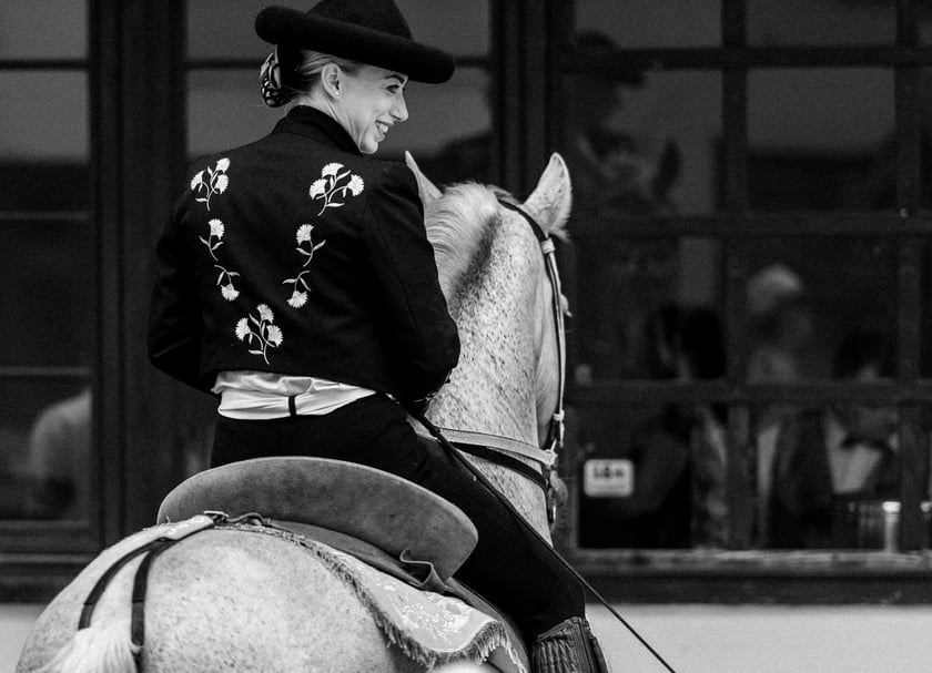 Zdjęcia Wiktora Rzeżuchowskiego, fotografa i  instruktora jazdy konnej