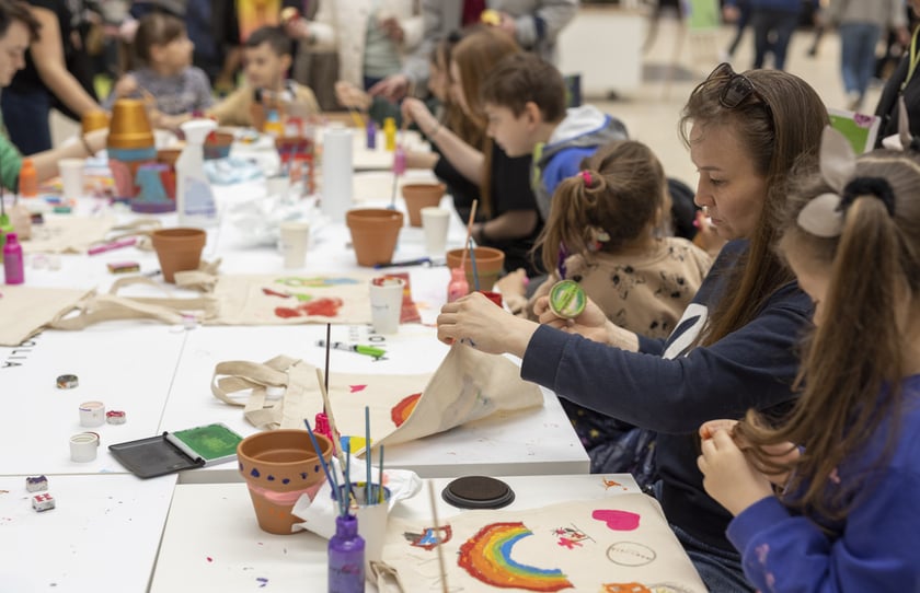 Malowanie bawełnianych toreb