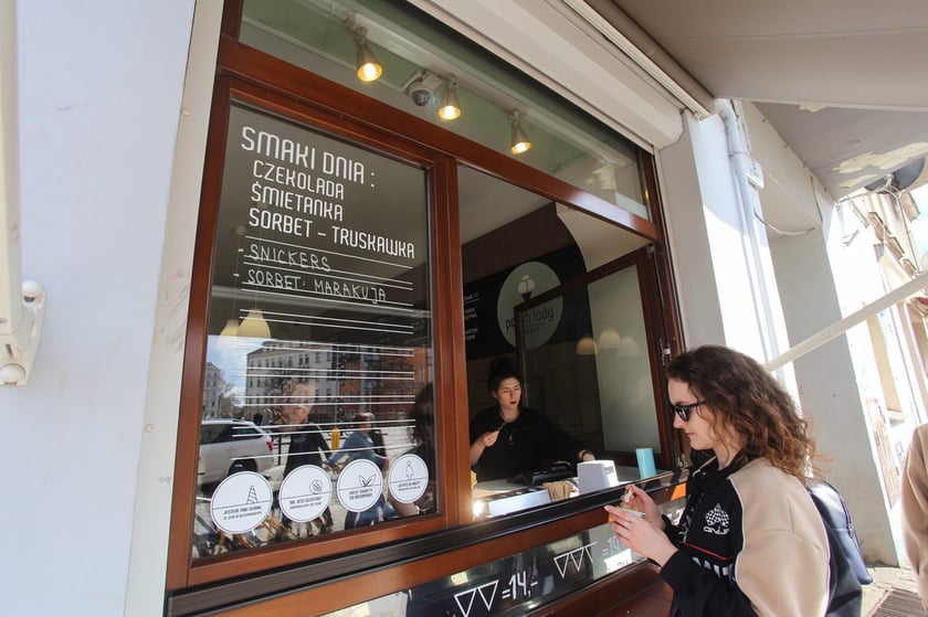 Tuż po zakupie lod&oacute;w na pl. Bema&nbsp;&nbsp;