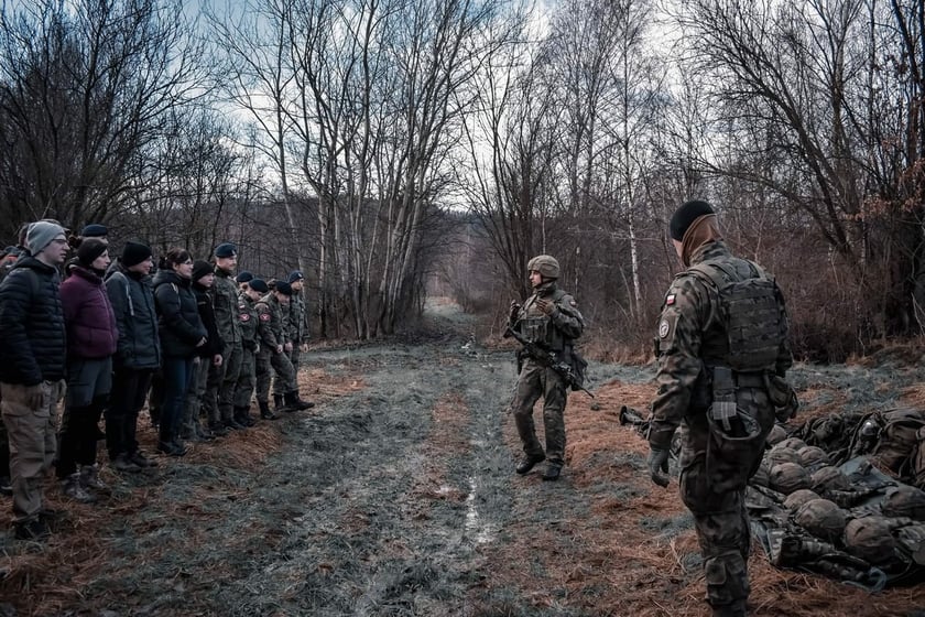 Kwalifikacja Wojskowa Wrocław 2025.&nbsp;Terminy kwalifikacji wojskowej we Wrocławiu.


Powiatowe Komisje Lekarskiie we Wrocławiu:

Powiatowa Komisja Lekarska Wrocław - Fabryczna&nbsp;(obejmuje działaniem byłą dzielnicę Fabryczna).&nbsp;Siedziba komisji:&nbsp;Ośrodek Działań Społeczno-Kulturalnych "PIAST" ul. Rękodzielnicza 1, 54-135 Wrocław (osiedle Pilczyce).
Powiatowa Komisja Lekarska Wrocław - Psie Pole&nbsp;i Wrocław Krzyki. Siedziba komisji: Hotel Diament, ul.&nbsp;Muchoborska 10, 54-424 Wrocław.
Powiatowa Komisja Lekarska Powiat Wrocławski.&nbsp;Siedziba komisji:&nbsp;Starostwo Powiatowe we Wrocławiu, ul. T. Kościuszki 131, 50-440 Wrocław.



