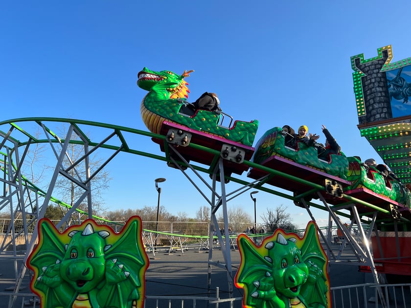 Wesołe miasteczko pod stadionem Tarczyński Arena