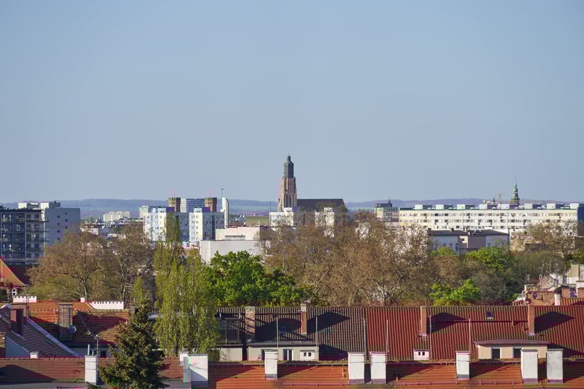 Panorama Wrocławia z perspektywy Krzyków - maj 2023
