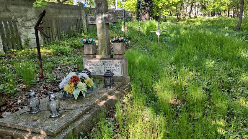 Cmentarz parafii Trójcy Świętej na Krzykach