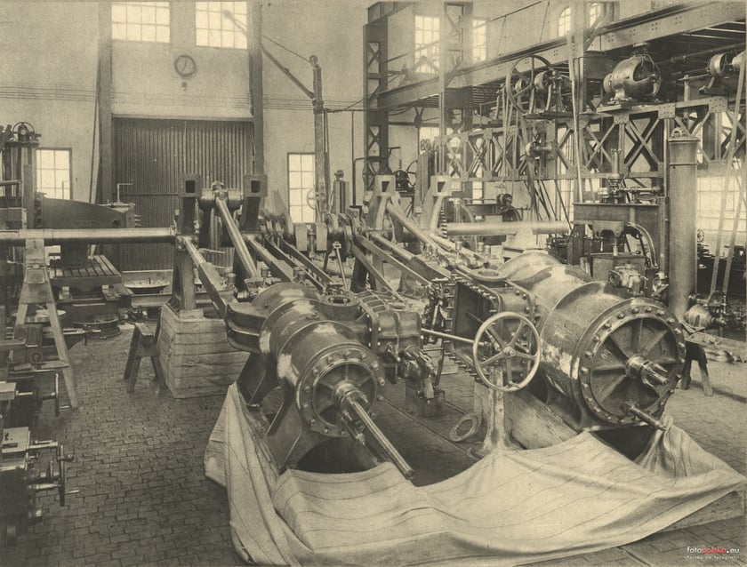 W Porcie Popowice znajdowała się m.in. stocznia i kuźnia.&nbsp;