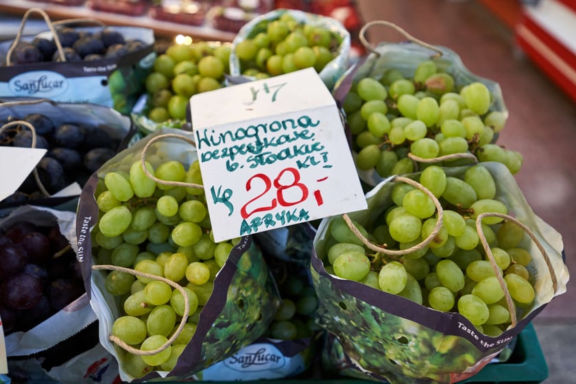 Aktualne ceny owoców i warzyw w Hali Targowej.