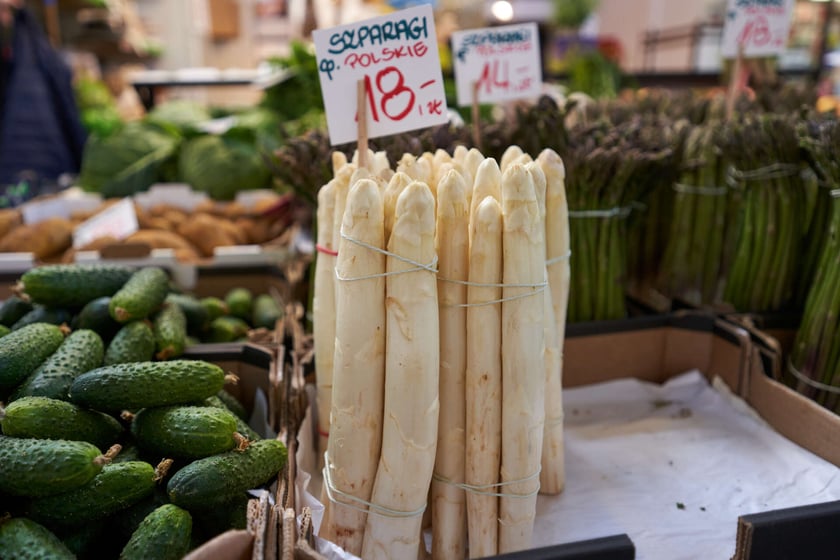 Aktualne ceny owoców i warzyw w Hali Targowej.