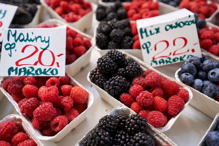 Aktualne ceny owoców i warzyw w Hali Targowej.