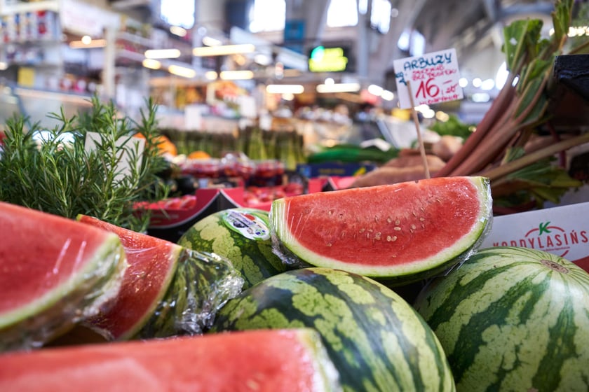 Aktualne ceny owoców i warzyw w Hali Targowej.