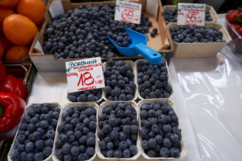 Aktualne ceny owoców i warzyw w Hali Targowej.