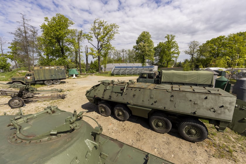 Czołg, SKOT i armaty! Nowe niezwykłe eksponaty Społecznego Muzeum Militarnego przy ul. Pełczyńskiej we Wrocławiu