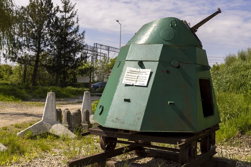 Czołg, SKOT i armaty! Nowe niezwykłe eksponaty Społecznego Muzeum Militarnego przy ul. Pełczyńskiej we Wrocławiu