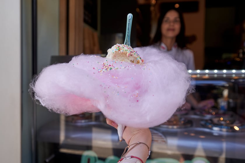 Kultowe lody z watą cukrową i posypką