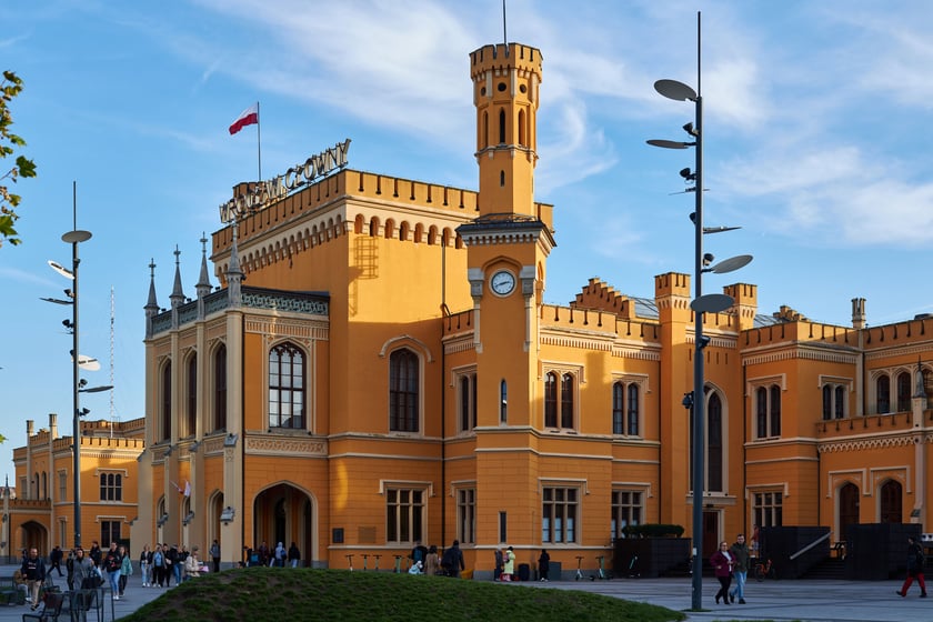 Remont dworca Wrocław Gł&oacute;wny &mdash; ok. 150&nbsp;300&nbsp;000 zł z Unii Europejskiej.