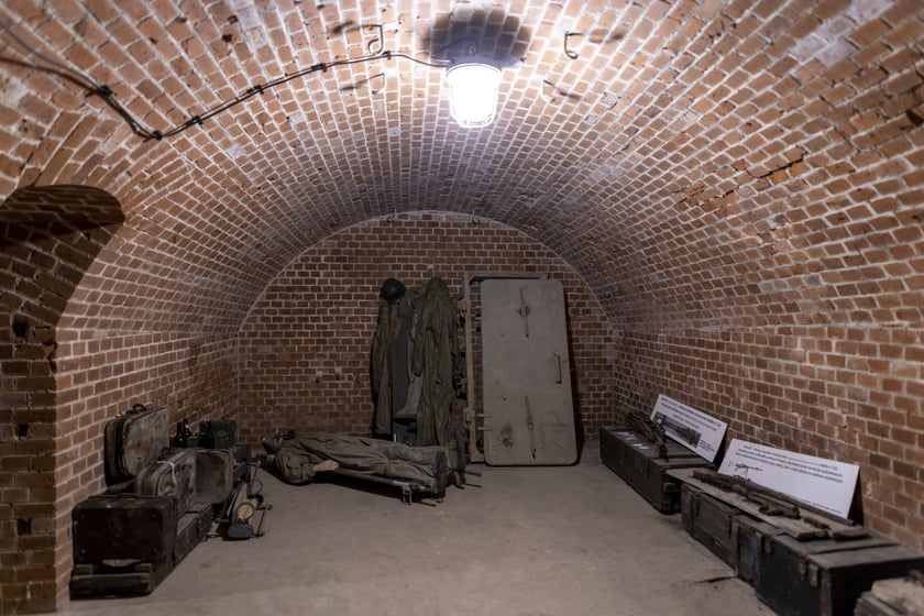 Wystawa ?Militarno-historyczny Wrocław? w Forcie Wrocław Nr 9 przy ul. Pełczyńskiej we Wrocławiu