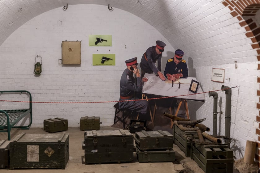 Wystawa ?Militarno-historyczny Wrocław? w Forcie Wrocław Nr 9 przy ul. Pełczyńskiej we Wrocławiu