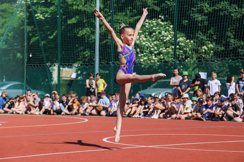 Impreza sportowa z okazji Dnia Dziecka i otwarcia boisk przy szkole podstawowej nr 29 we Wrocławiu