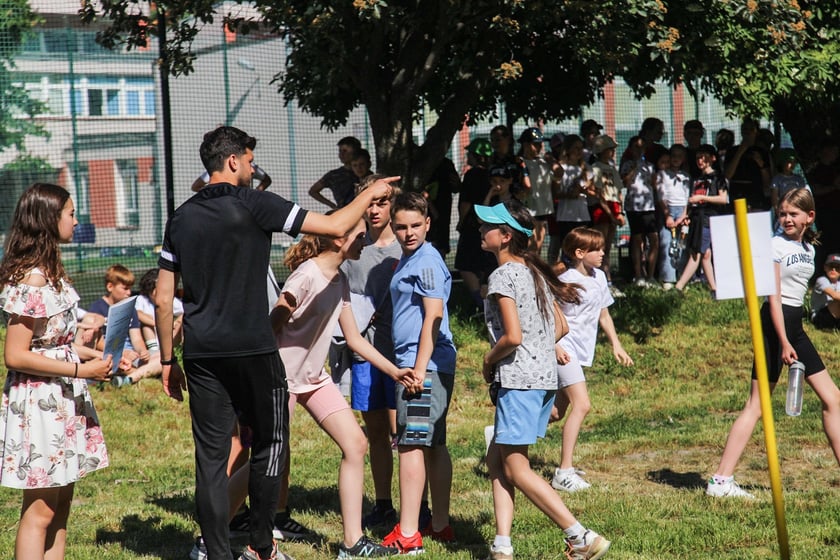 Impreza sportowa z okazji Dnia Dziecka i otwarcia boisk przy szkole podstawowej nr 29 we Wrocławiu