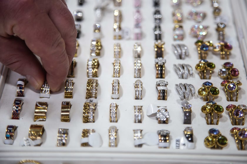 Biżuteria na Jarmarku Świętojańskim we Wrocławiu