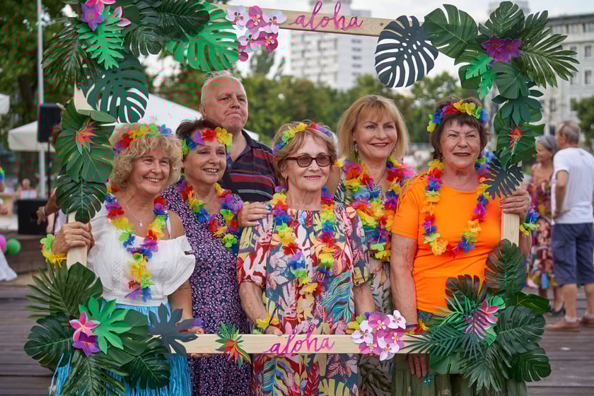 Hawajska potańcówka seniorów w Porcie Węglowym