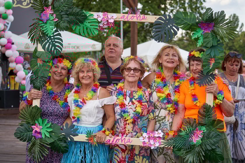 Hawajska potańcówka seniorów w Porcie Węglowym