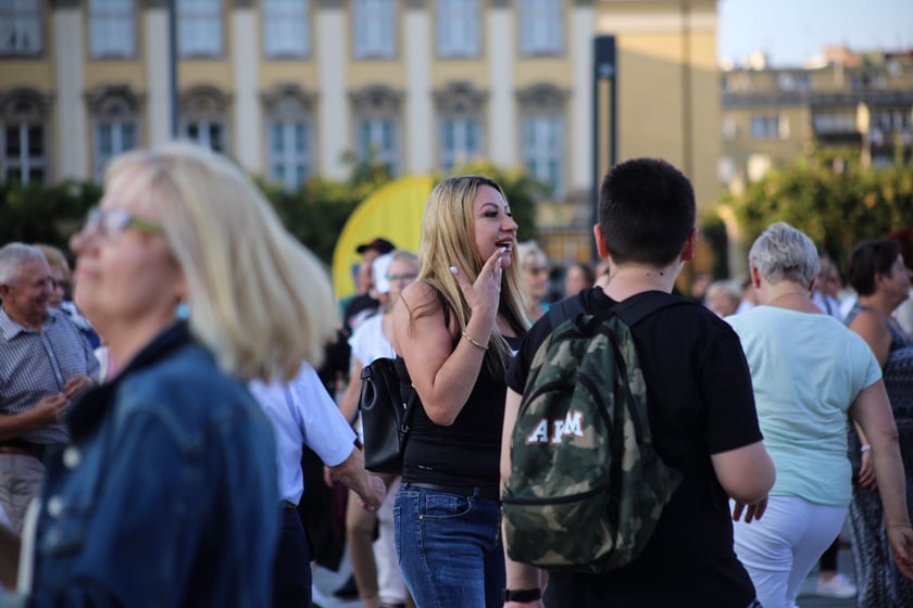 Filmowa potańcówka na pl. Wolności