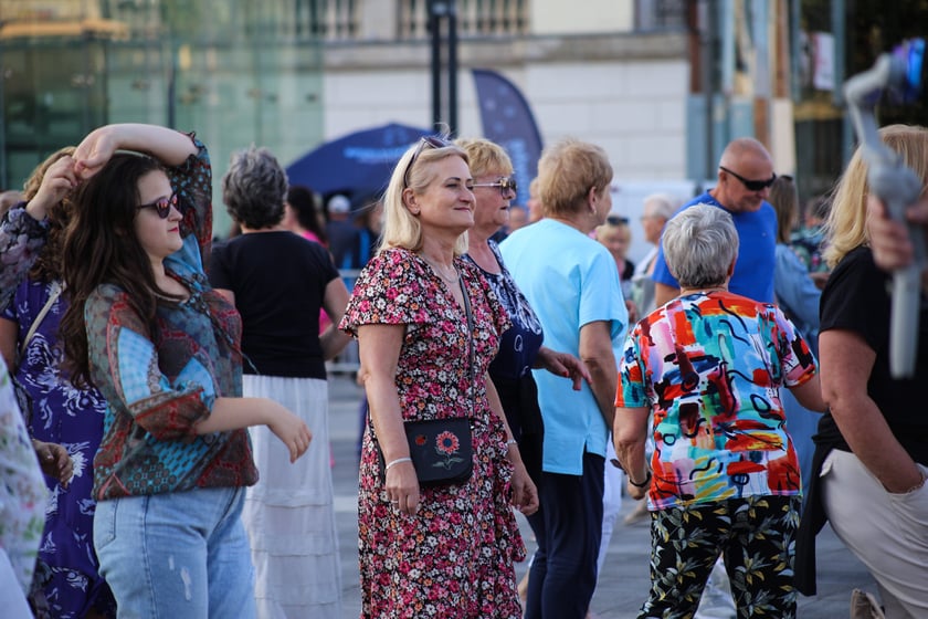 Filmowa potańcówka na pl. Wolności