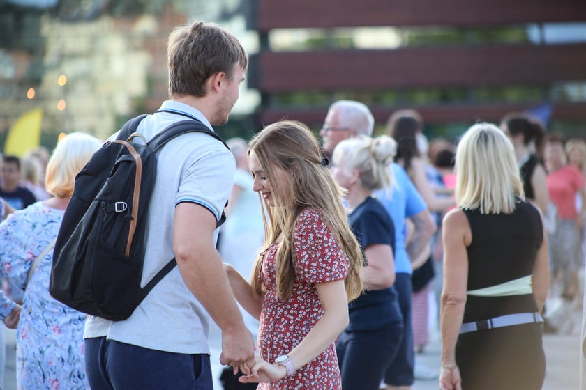Filmowa potańcówka na pl. Wolności