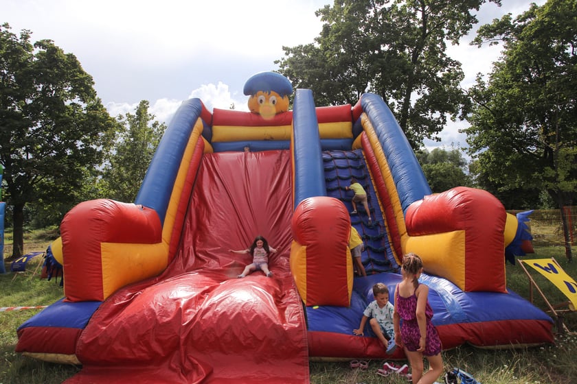 Piknik z okazji otwarcia kładki pieszo-rowerowej nad Ślęzą