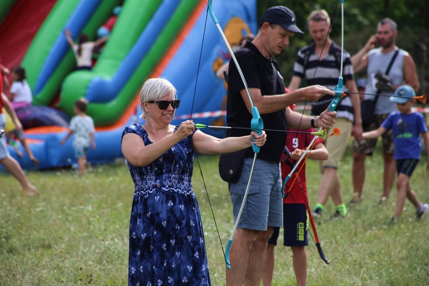 Piknik z okazji otwarcia kładki pieszo-rowerowej nad Ślęzą
