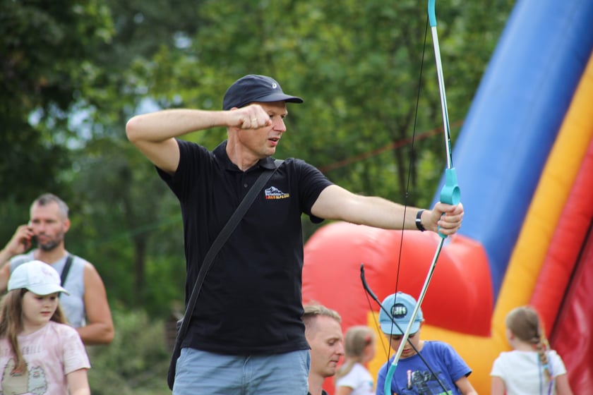 Piknik z okazji otwarcia kładki pieszo-rowerowej nad Ślęzą