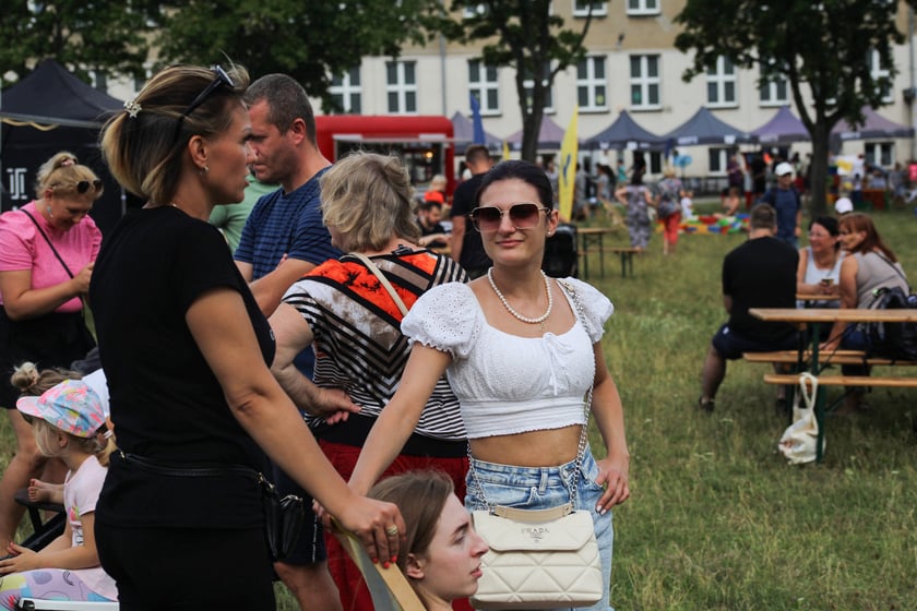 Piknik z okazji otwarcia kładki pieszo-rowerowej nad Ślęzą