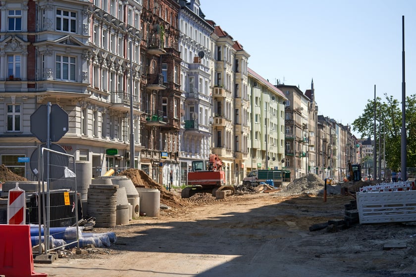 Przebudowa placu Staszica i ulicy Pomorskiej w sierpniu 2023 roku