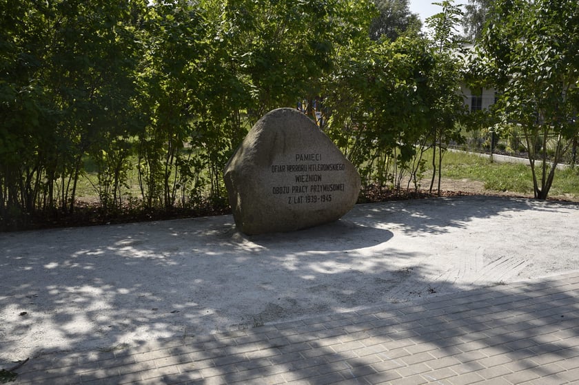 przenosiny pomnika ofiar obozu pracy przymusowej Burgweide, Wrocław 16 sierpnia 2023