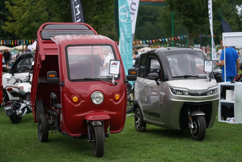 MotoClassic na Zamku Topacz - kultowe i współczczesne pojazdy