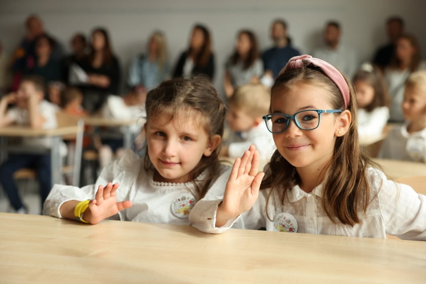 Rozpoczęcie roku szkolnego w nowej szkole przy ul. Asfaltowej we Wrocławiu
