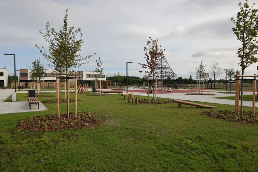 Rozpoczęcie roku szkolnego w nowej szkole przy ul. Asfaltowej we Wrocławiu