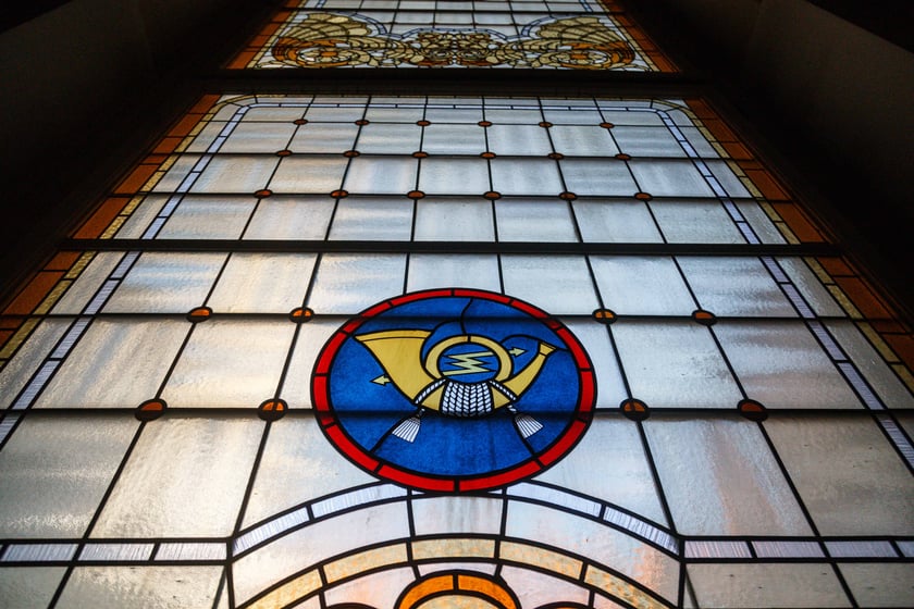 Gmach siedziby Dyrekcji Okręgu Telekomunikacji i Poczty Polskiej przy ul. Powstańców Śląskich 134-138. Budynek był wystawiony przez Orange na sprzedaż za blisko 40 mln zł.