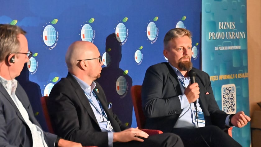 "Rola społeczności międzynarodowej w odbudowie Ukrainy" - panel dyskusyjny podczas XXXII Forum Ekonomicznego w Karpaczu.