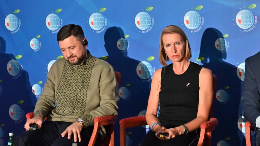 "Rola społeczności międzynarodowej w odbudowie Ukrainy" - panel dyskusyjny podczas XXXII Forum Ekonomicznego w Karpaczu.