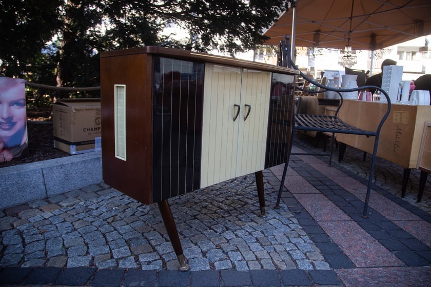 Targ staroci przy katedrze Marii Magdaleny przy ul. Szewskiej we Wrocławiu