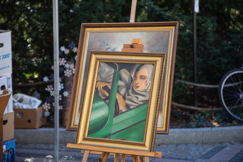 Targ staroci przy katedrze Marii Magdaleny przy ul. Szewskiej we Wrocławiu