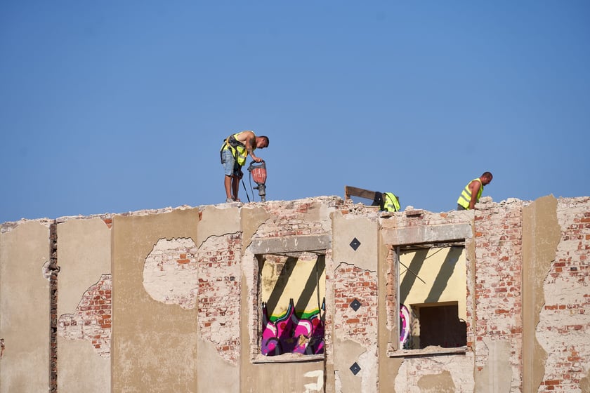 dawnego Zakładowego Domu Kultury WSK Hydral na Psim Polu