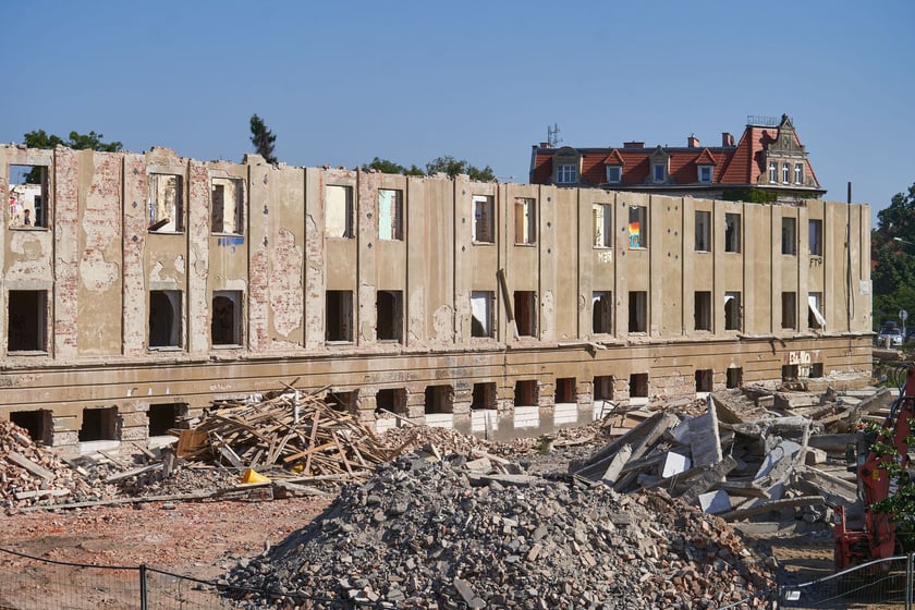 dawnego Zakładowego Domu Kultury WSK Hydral na Psim Polu