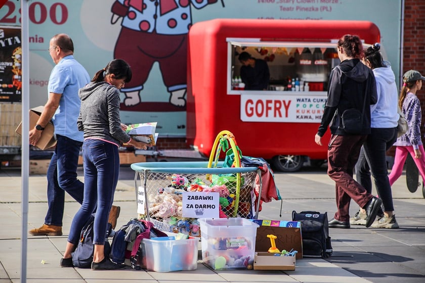 Pchli targ przy Centrum Historii Zajezdnia w niedzielę 24 września