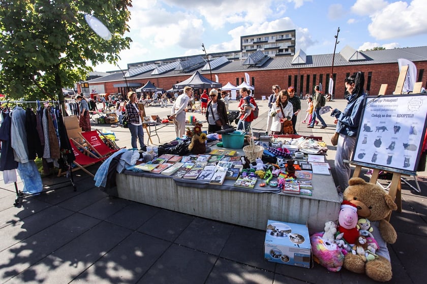 Pchli targ przy Centrum Historii Zajezdnia w niedzielę 24 września