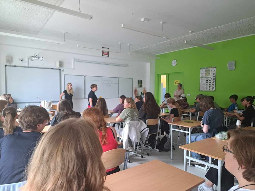 Uczniowie  z V Liceum Ogólnokształcące we Wrocławiu i Domgymnasium w Verden.