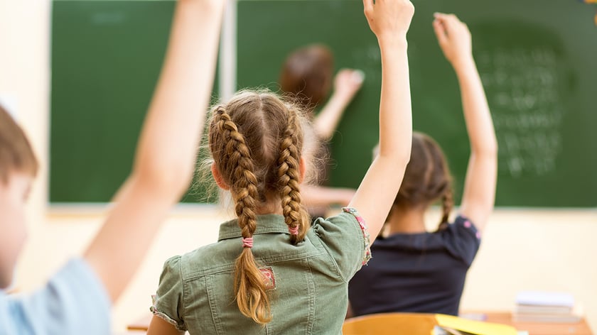 Ile trwa godzina korepetycji?
Lekcja korepetycji, to zazwyczaj 60 minut, ale są także 45&ndash; lub 50&ndash; minutowe.
Często nauczyciele proponują korepetycje trwające 1,5 godziny.