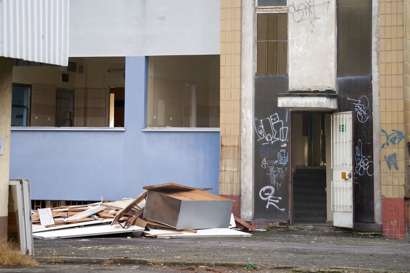 Wyburzanie budynku po przychodni Practimed, 24 października 2023