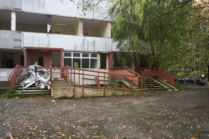 Wyburzanie budynku po przychodni Practimed, 24 października 2023