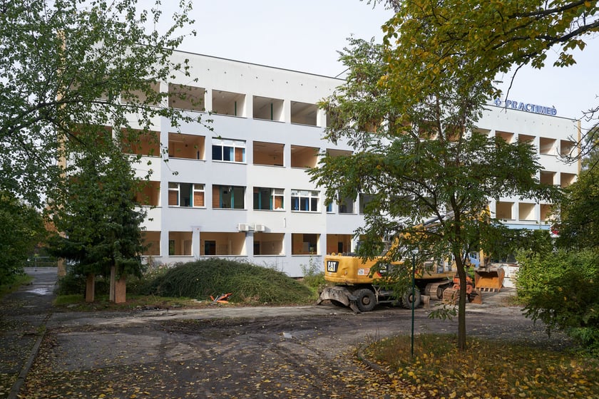 Wyburzanie budynku po przychodni Practimed, 24 października 2023